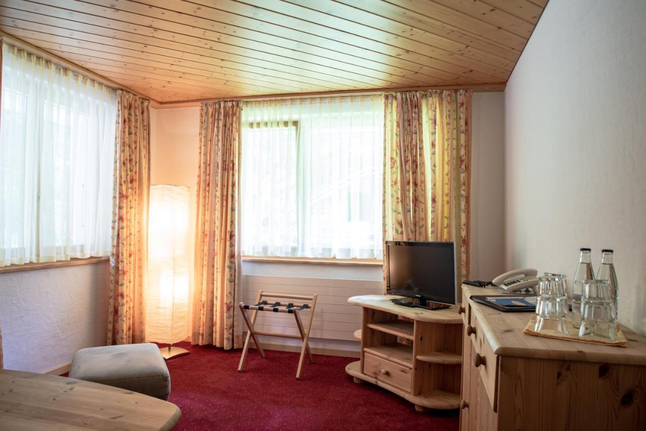 Typically Swiss Hotel Ermitage 坎德施泰格 外观 照片